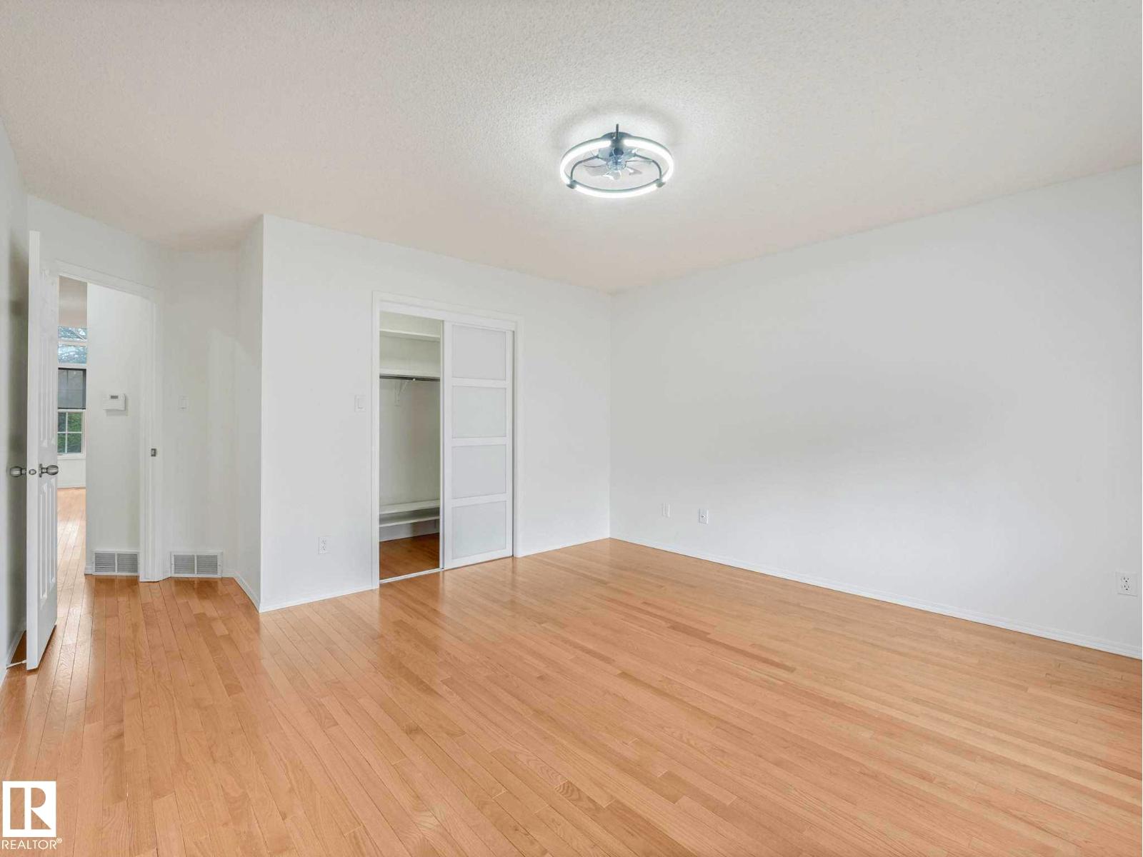 9642 100 ST NW - 39
