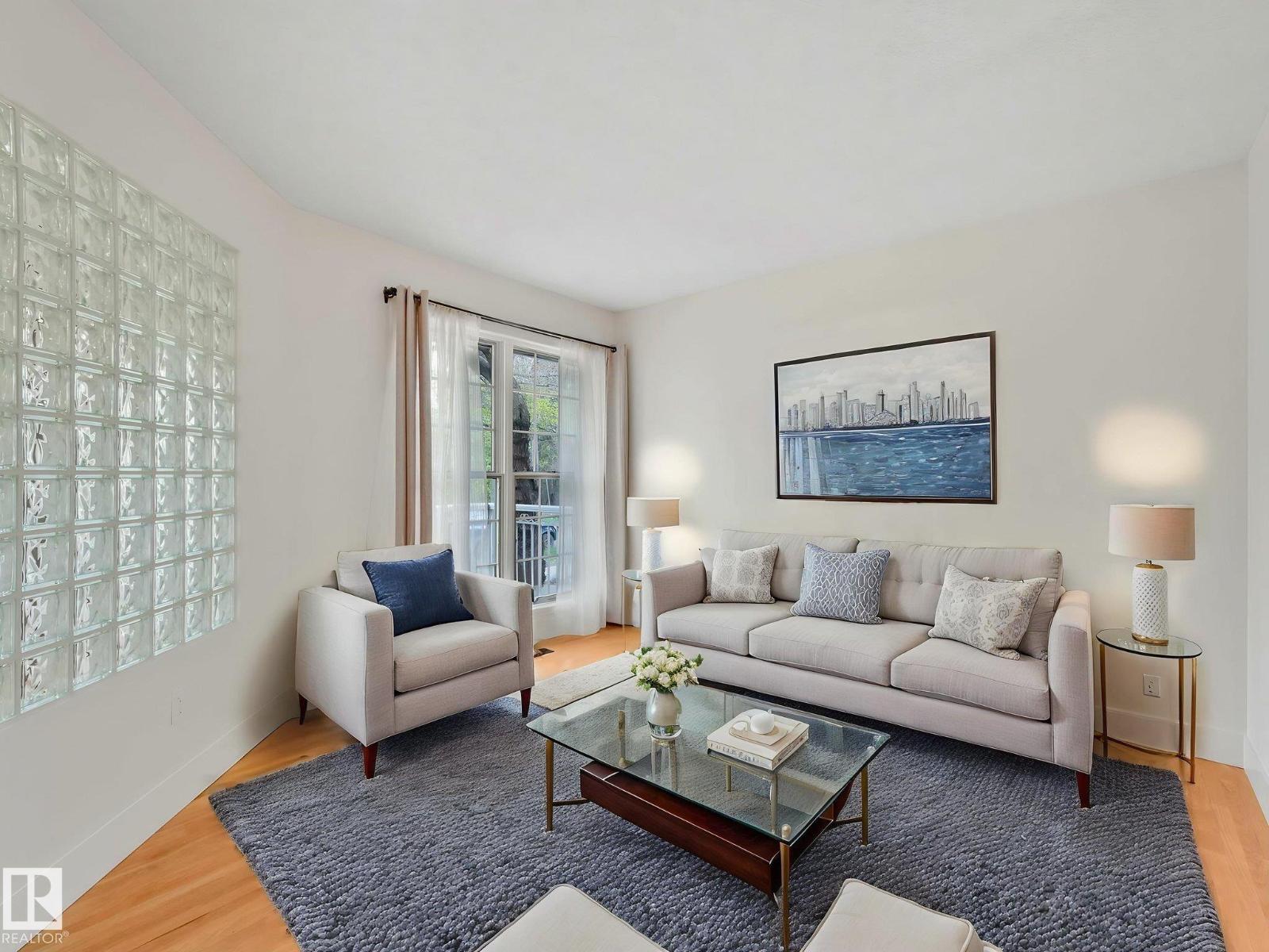 9642 100 ST NW - 13