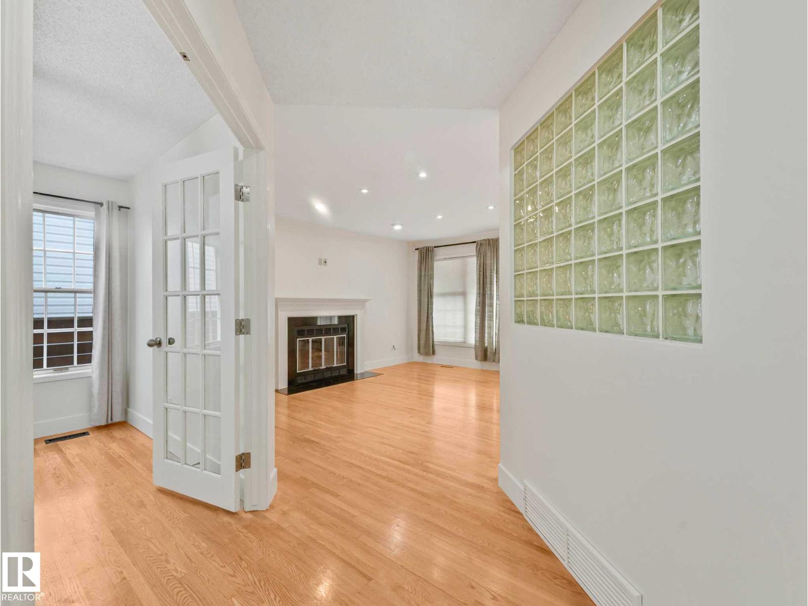 9642 100 ST NW - 11