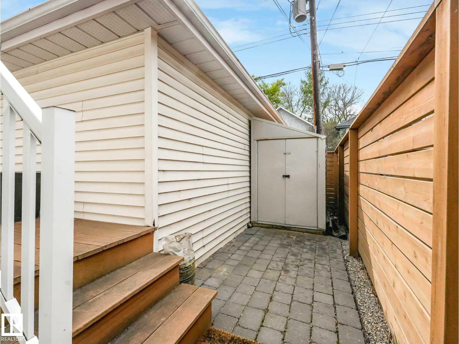 9642 100 ST NW - 49