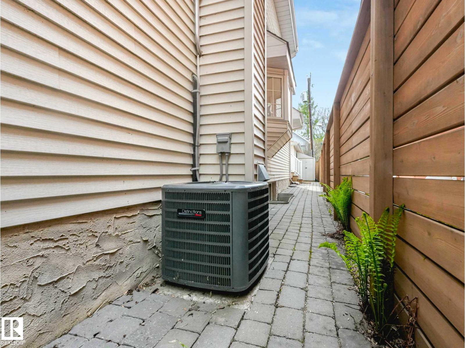 9642 100 ST NW - 48