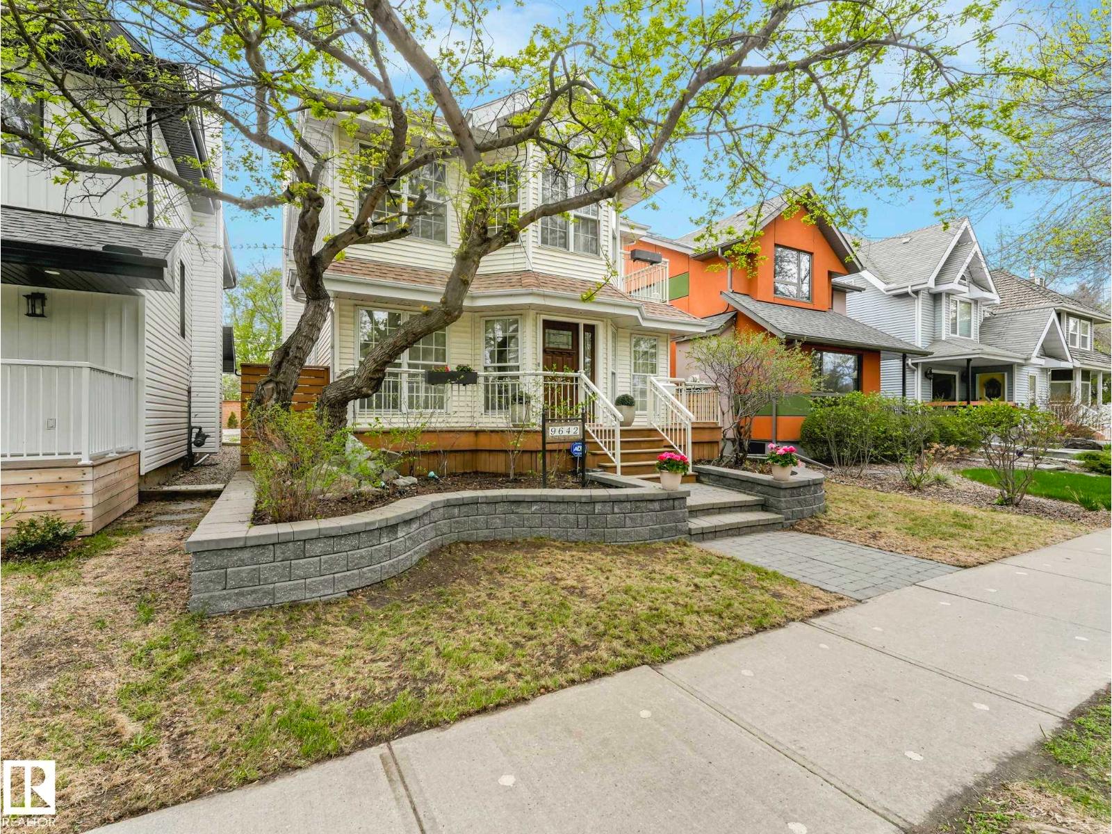 9642 100 ST NW - 4