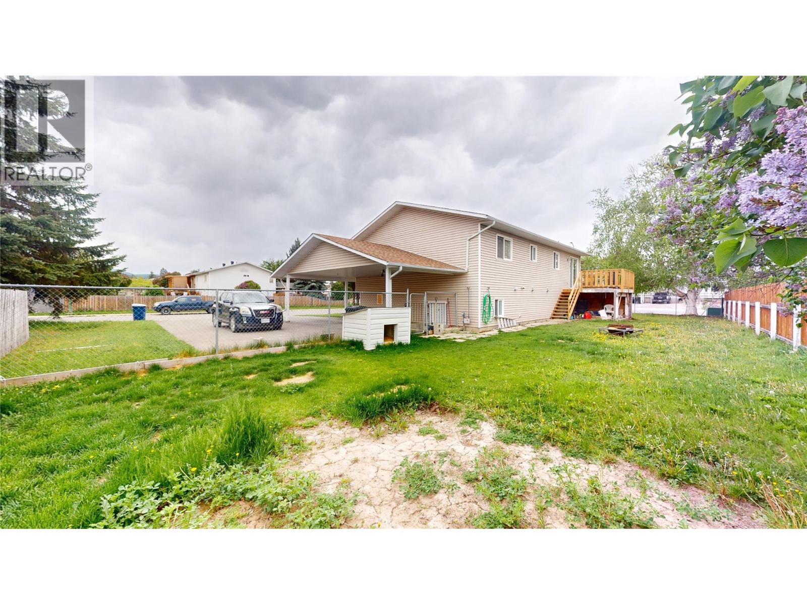 900 24th Avenue N - 31