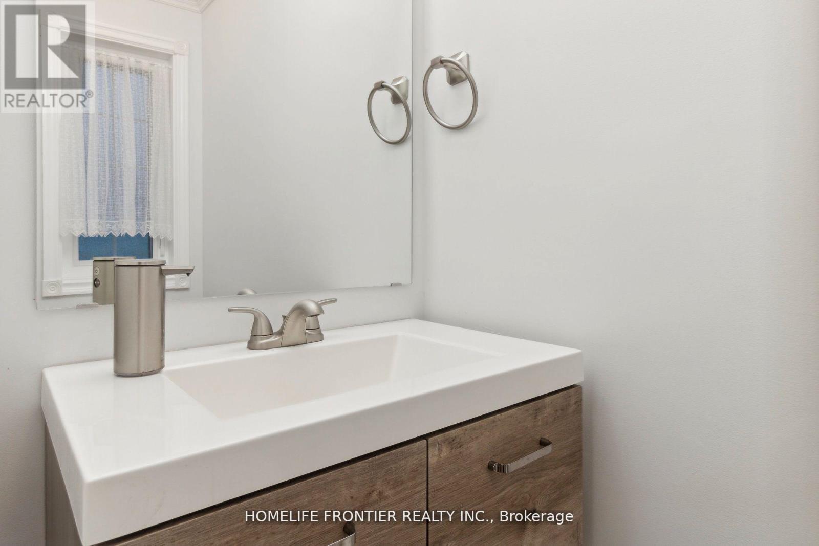 153 PURCELL CRESCENT - 4