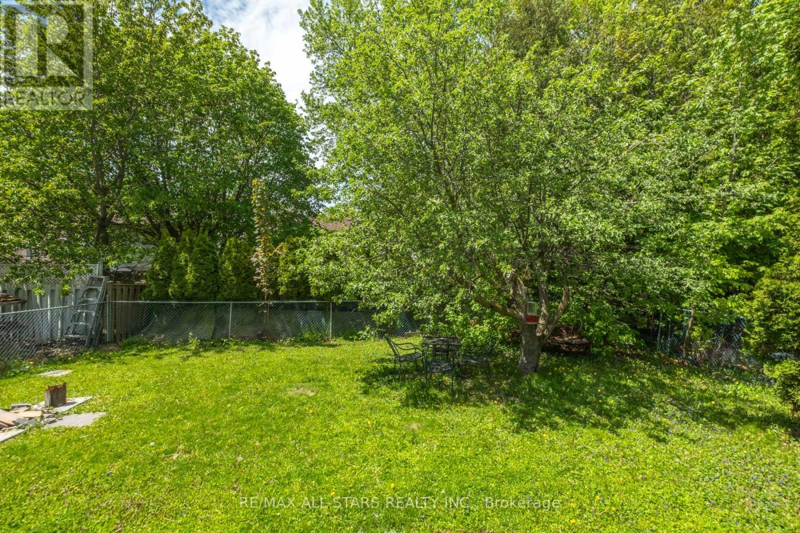 512 SANDFORD STREET - 36
