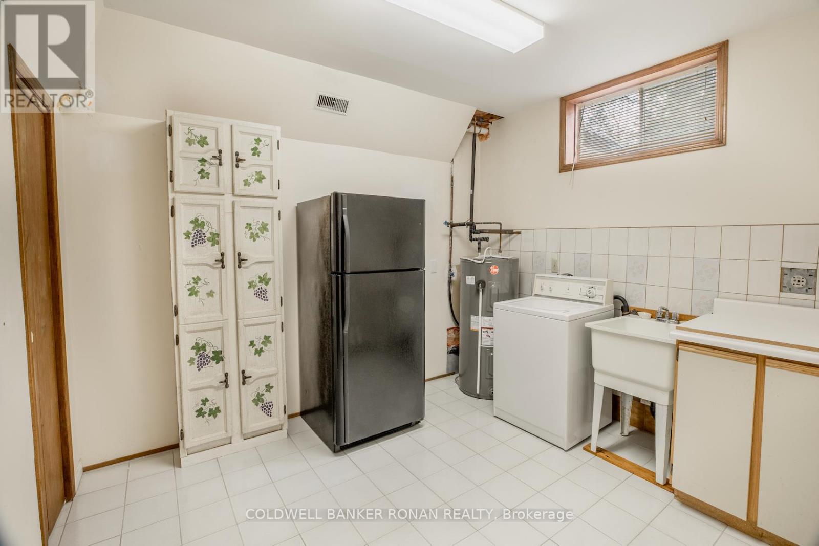 24 PINE FOREST DRIVE - 24