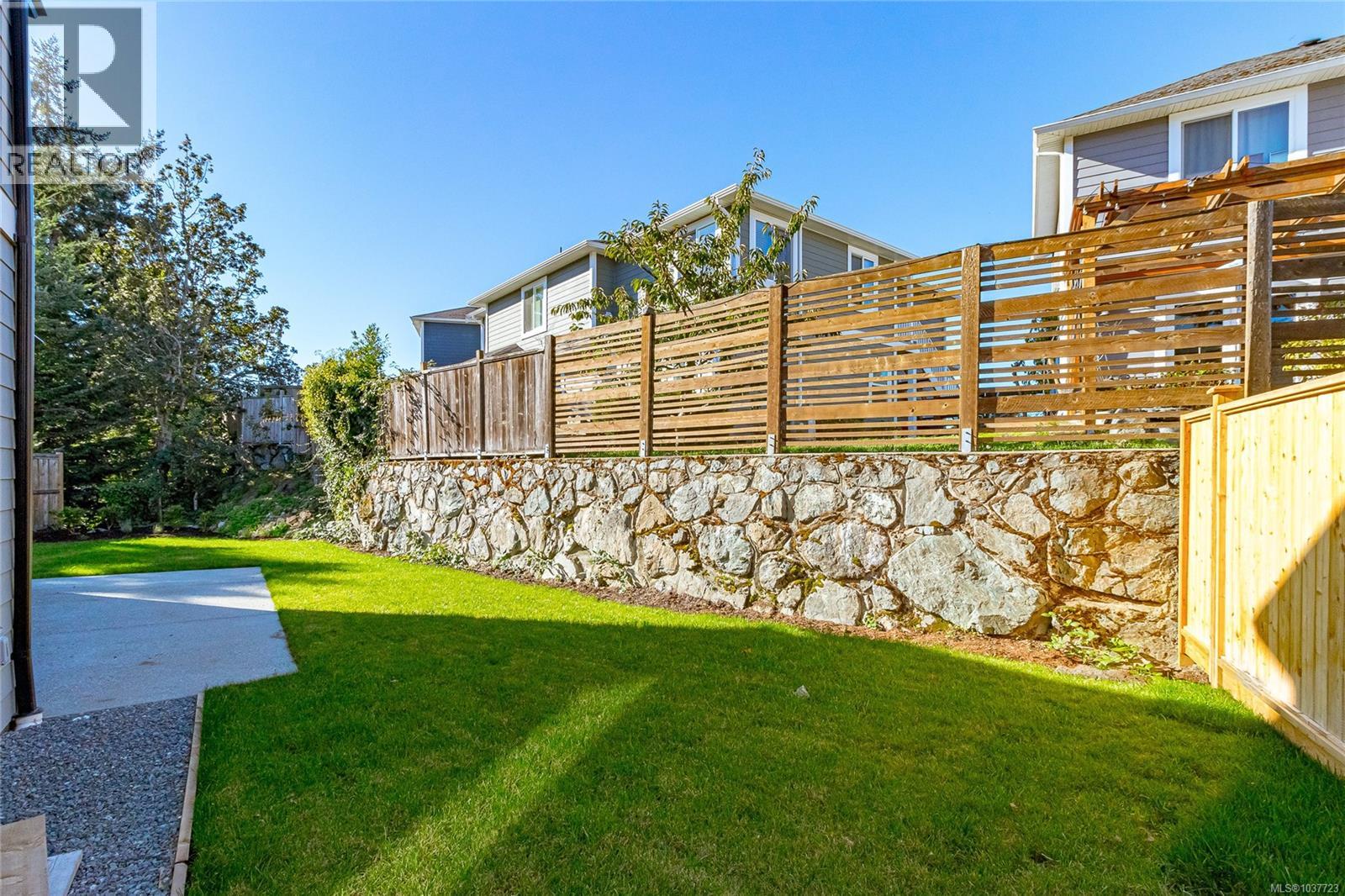 658 Wisteria Ridge, Langford