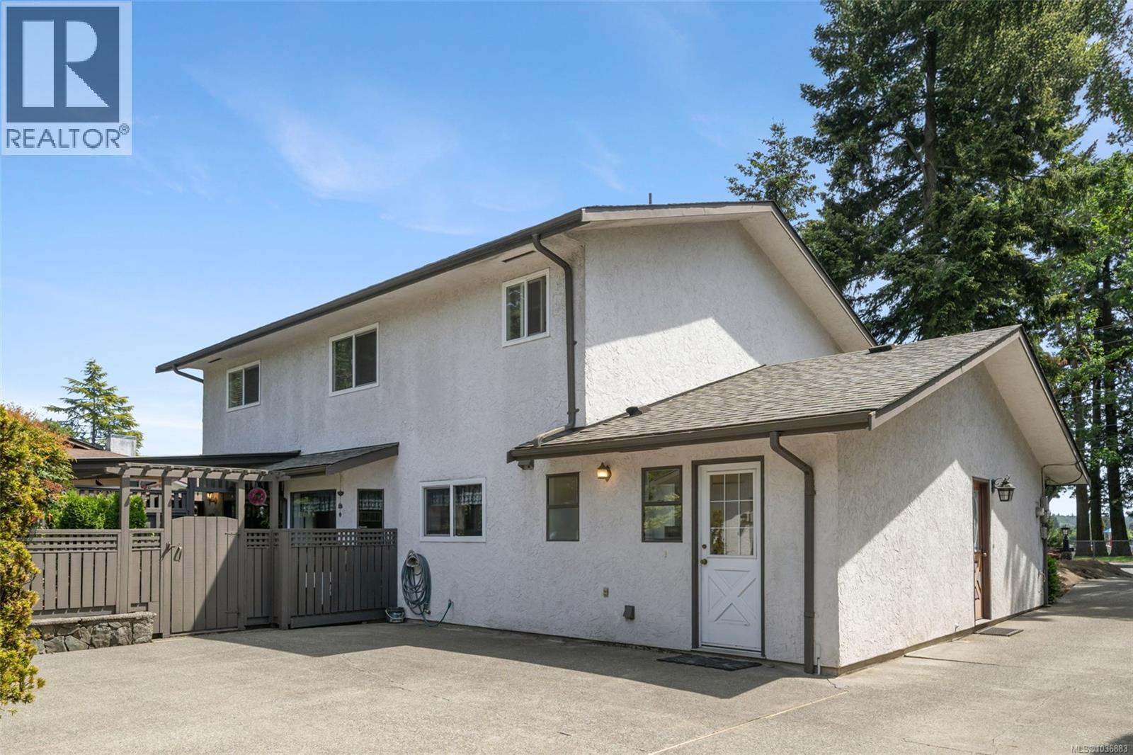  1020 Lucas Avenue, Saanich