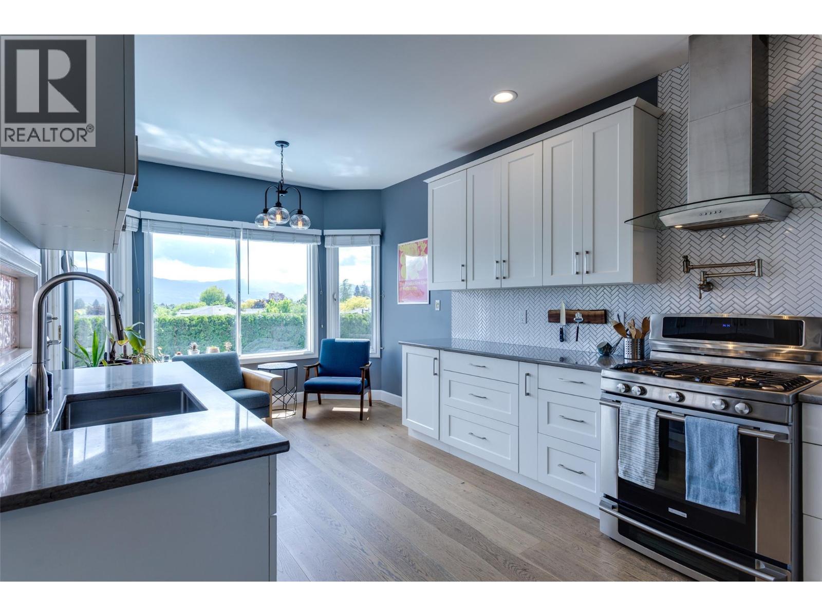 1321 Mountain Avenue, Kelowna