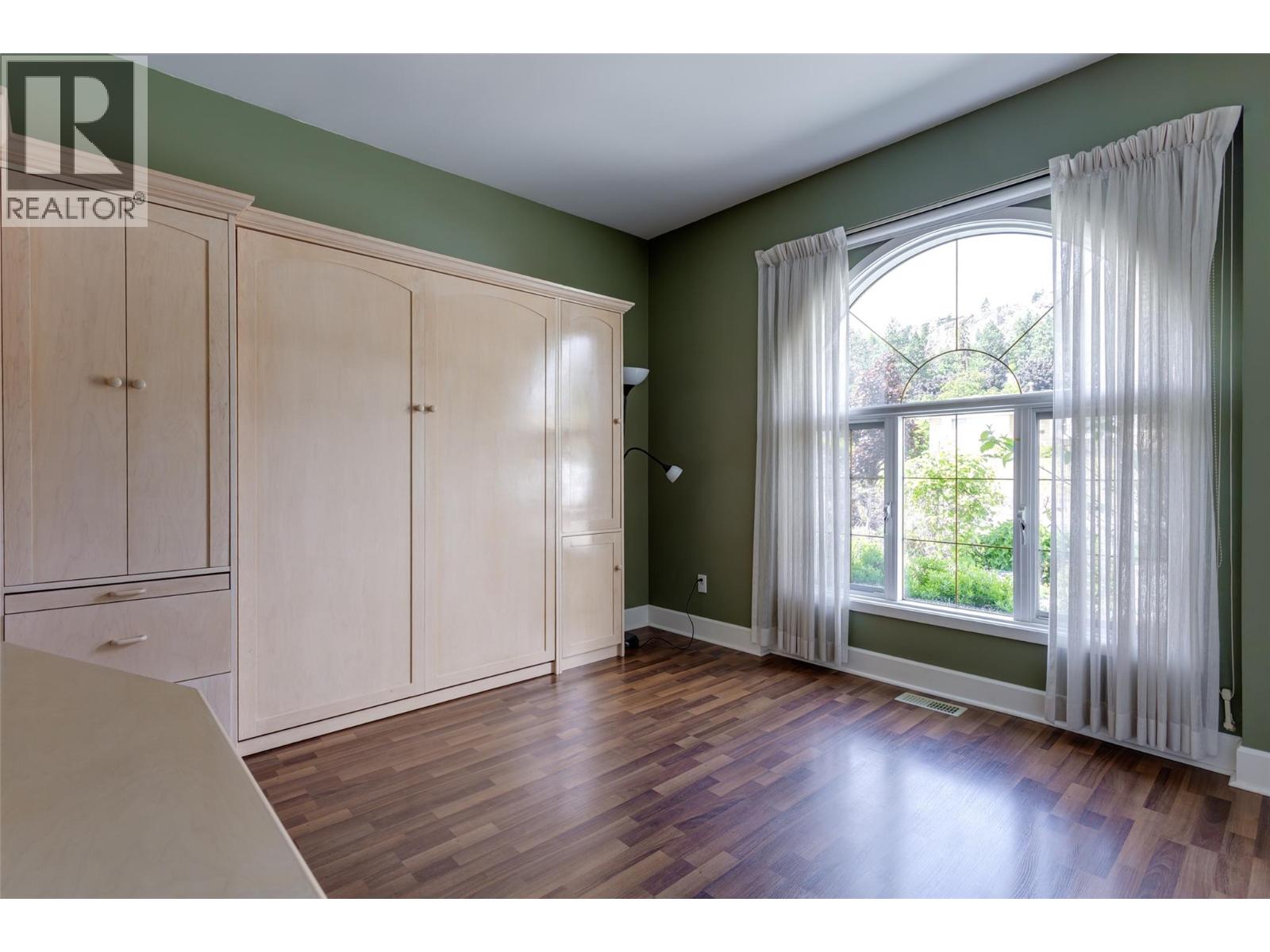 1321 Mountain Avenue, Kelowna