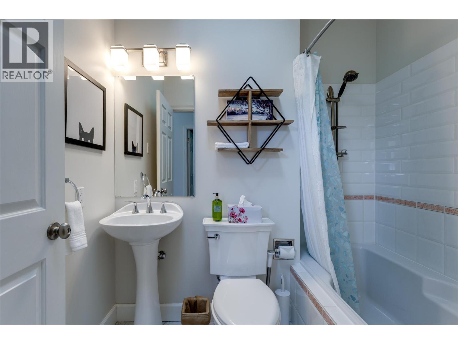 1321 Mountain Avenue, Kelowna