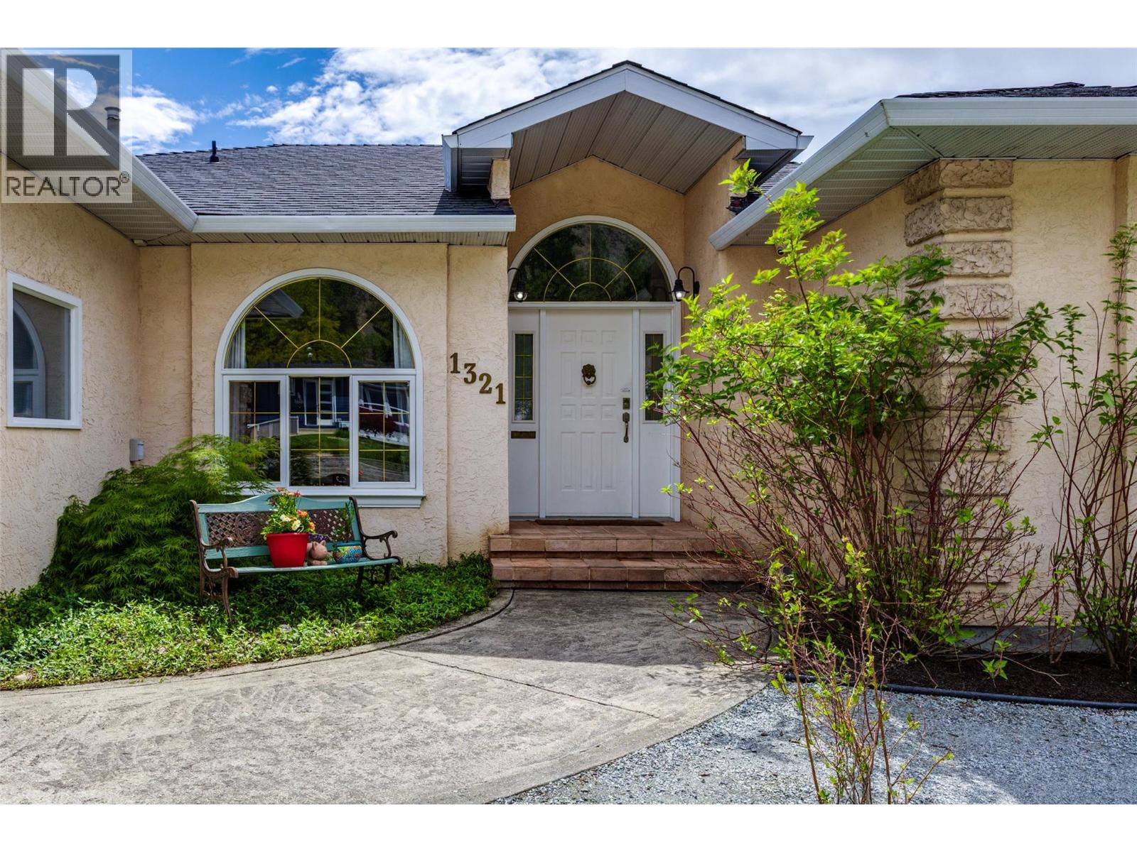 1321 Mountain Avenue, Kelowna