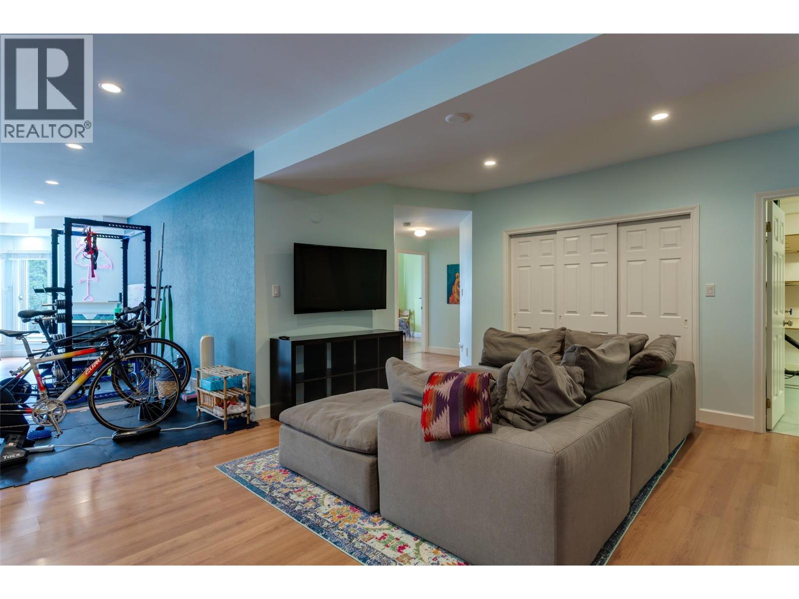 1321 Mountain Avenue, Kelowna