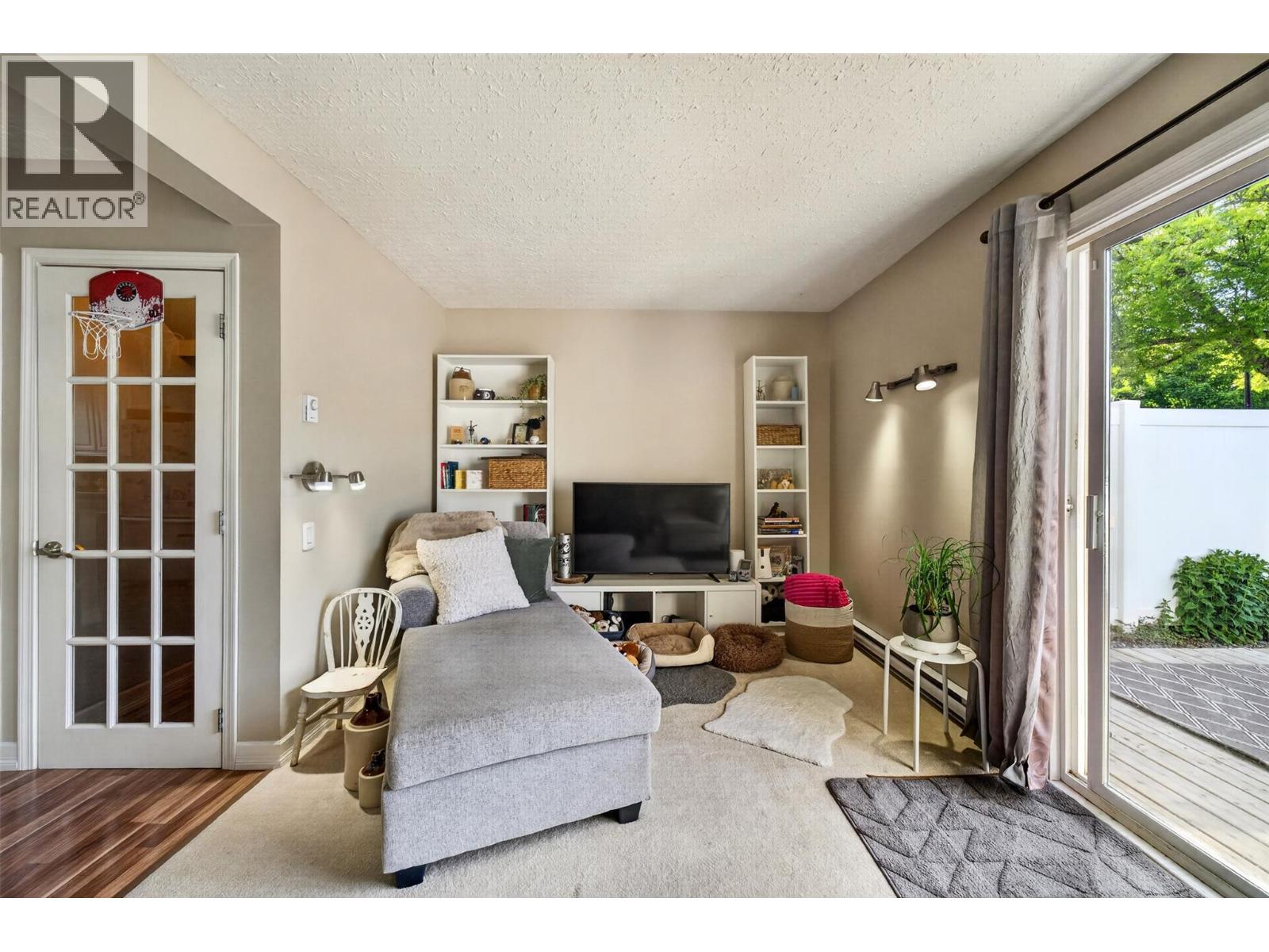 2221 5 Avenue Northeast, Salmon Arm