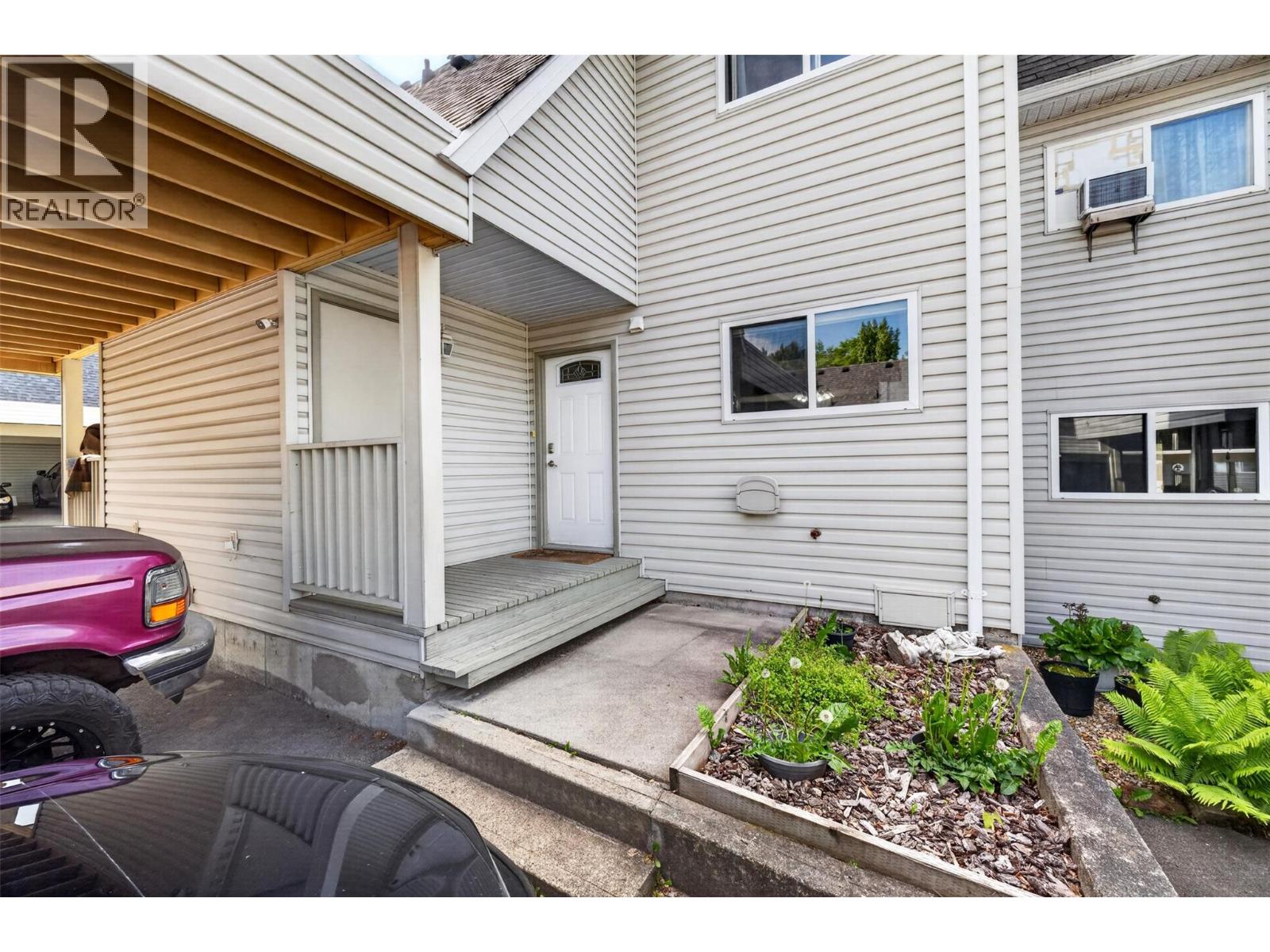  2221 5 Avenue Northeast, Salmon Arm