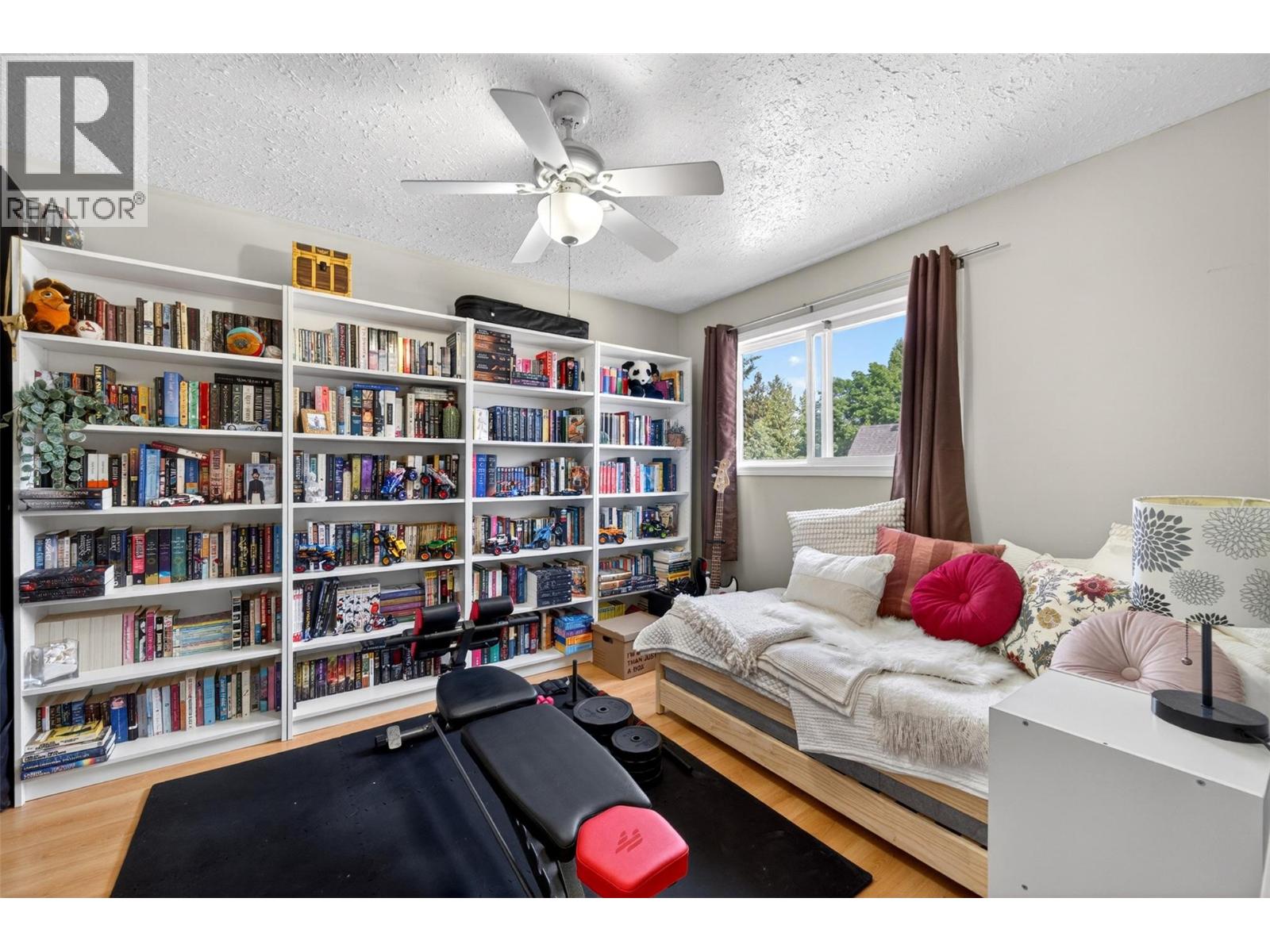  2221 5 Avenue Northeast, Salmon Arm