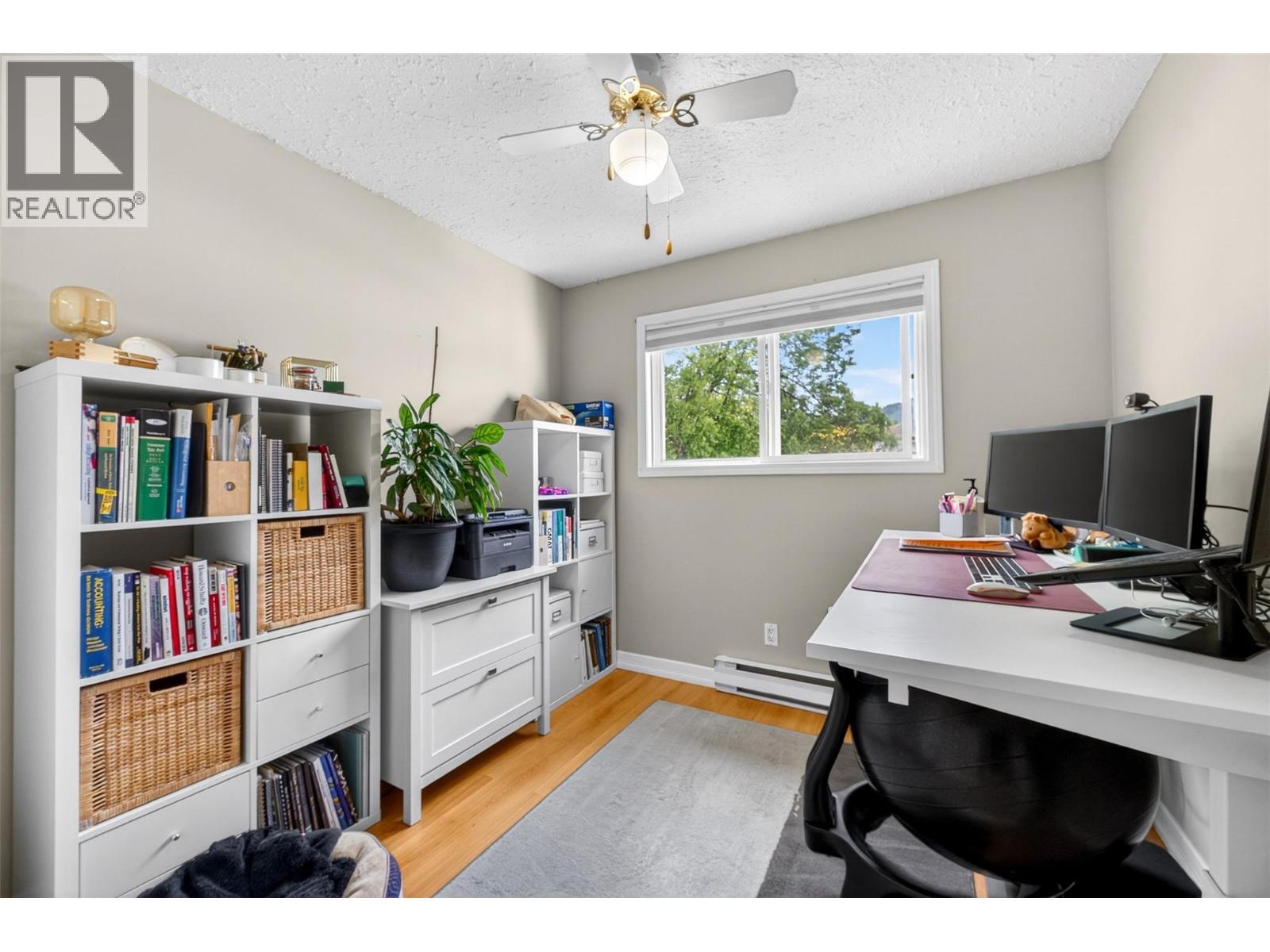 2221 5 Avenue NE - 25