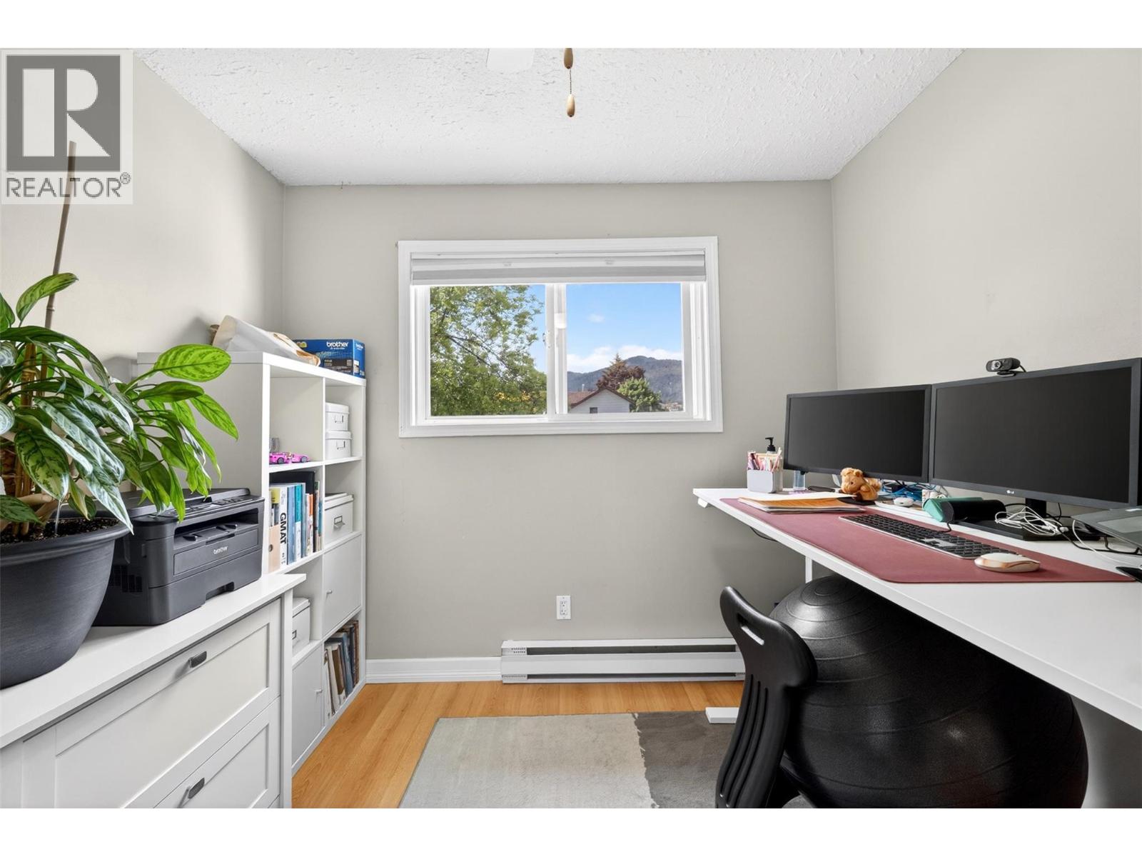  2221 5 Avenue Northeast, Salmon Arm