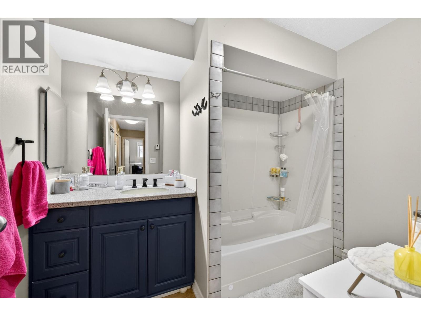  2221 5 Avenue Northeast, Salmon Arm