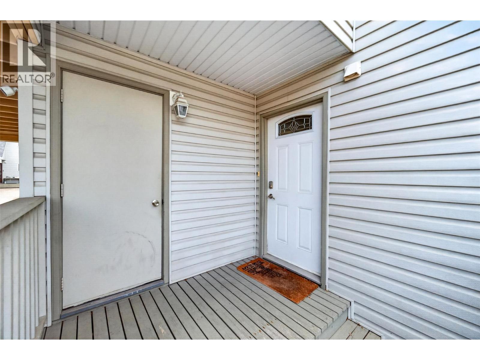  2221 5 Avenue Northeast, Salmon Arm