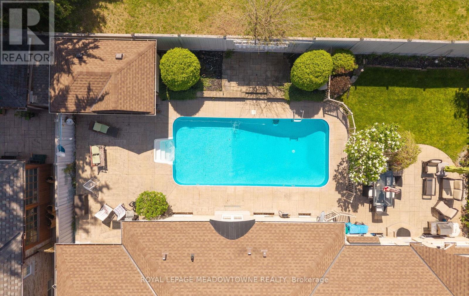 18 TRISTAN COURT - 34