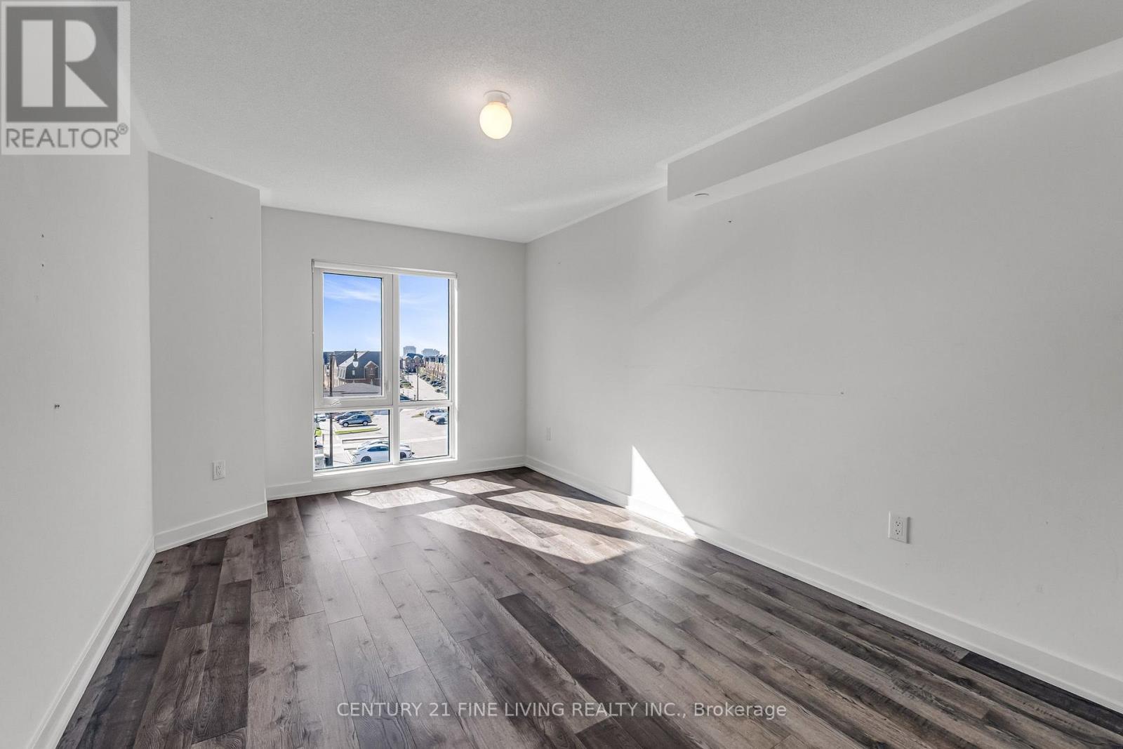 #17 185 VETERANS DRIVE - 21
