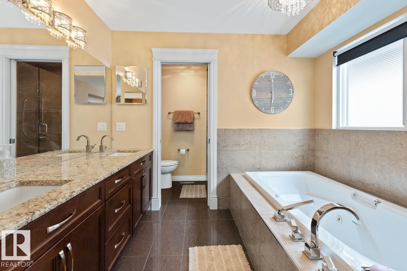 10216 89 ST NW - 24