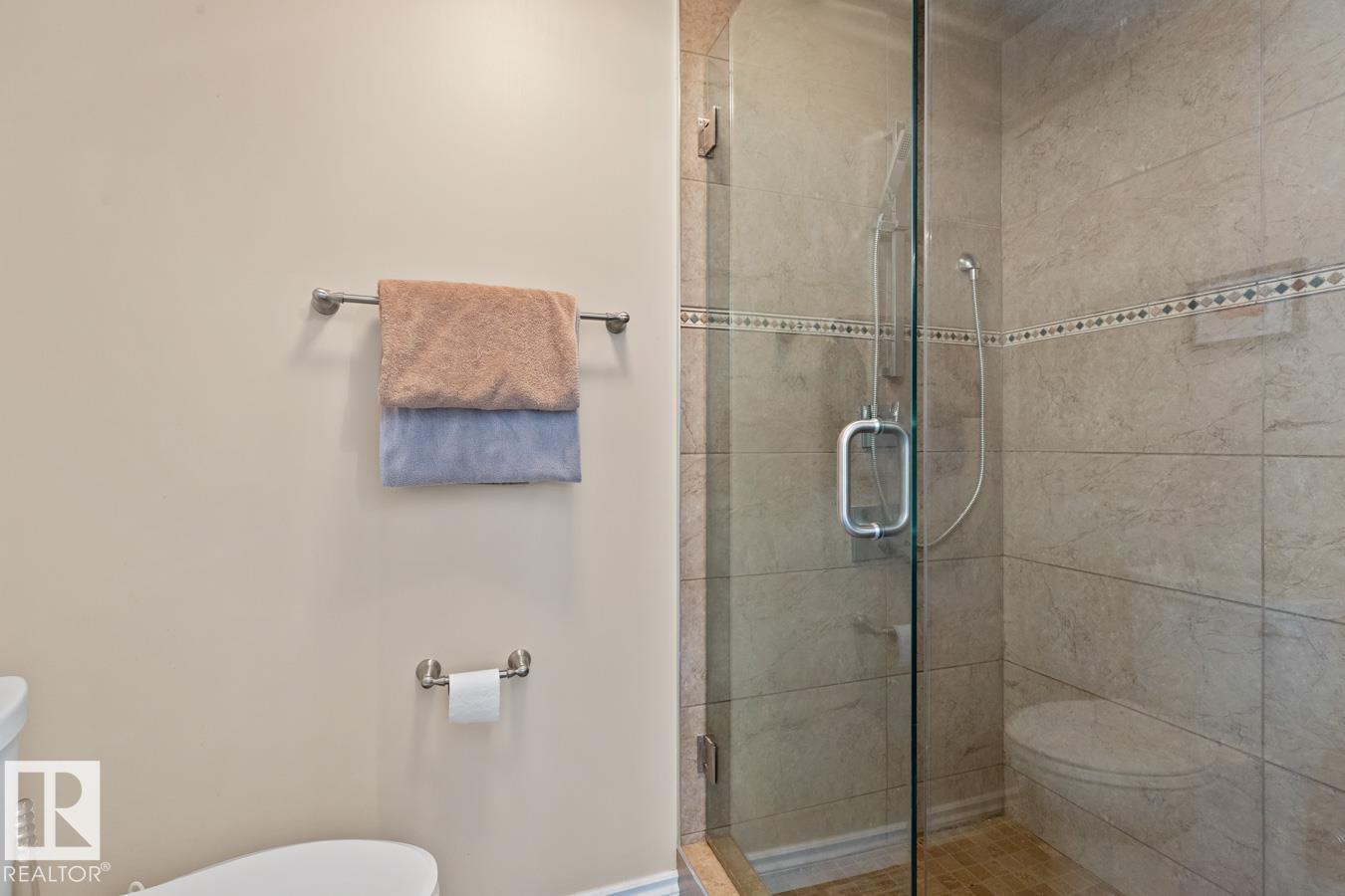 10216 89 ST NW - 25