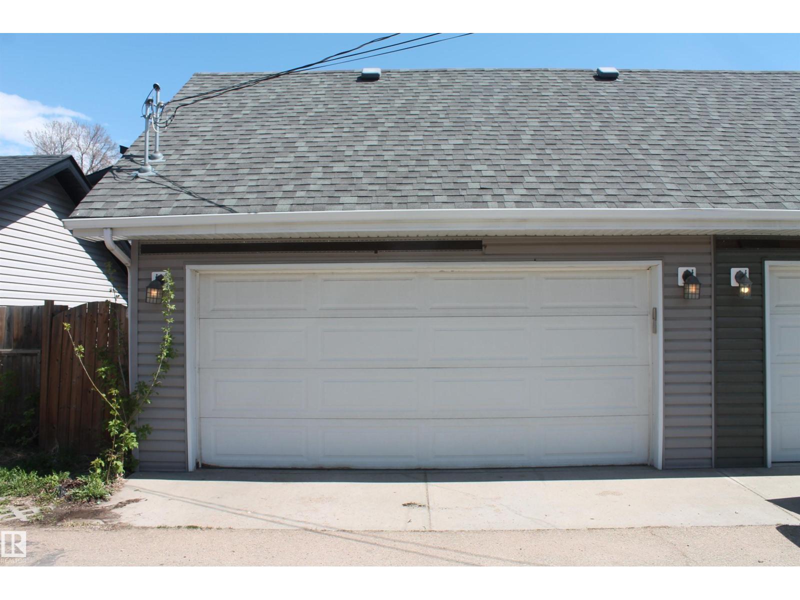10216 89 ST NW - 47