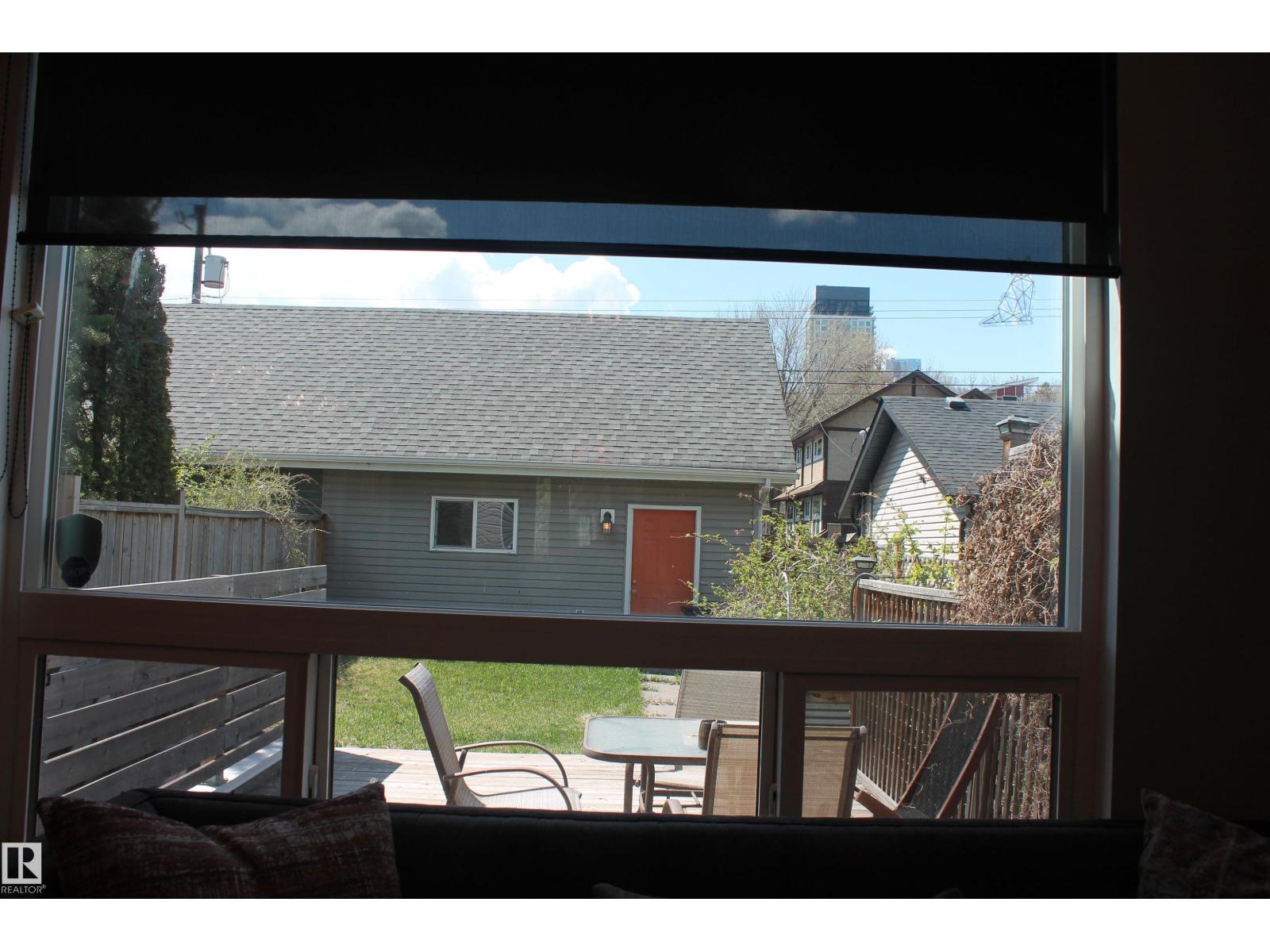 10216 89 ST NW - 43