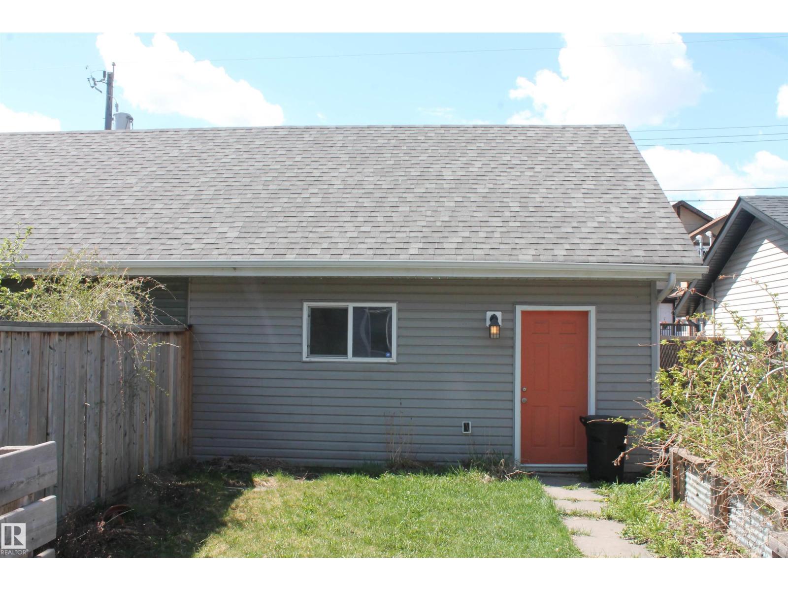 10216 89 ST NW - 46