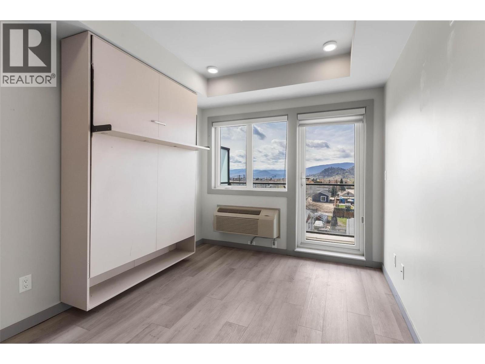 #224 345 Dougall Road N - 7