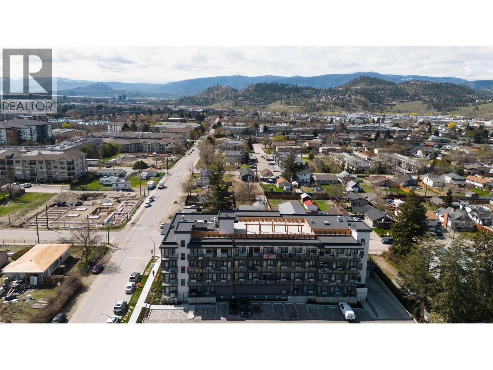 #224 345 Dougall Road N - 16
