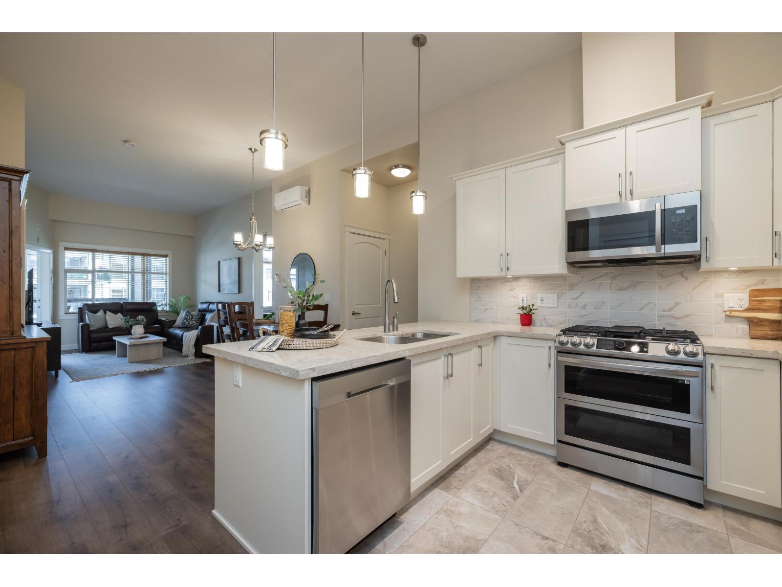 609 20325 85 AVENUE, Langley