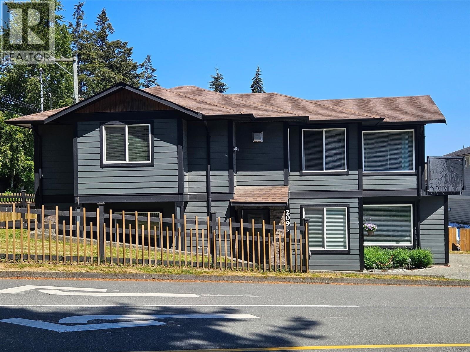 2099 Maple Ave S - 19