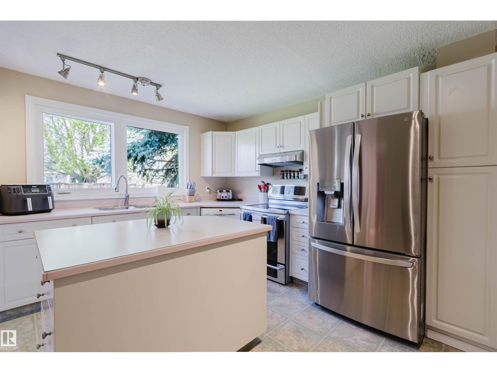 24 BRAESIDE CR - 10