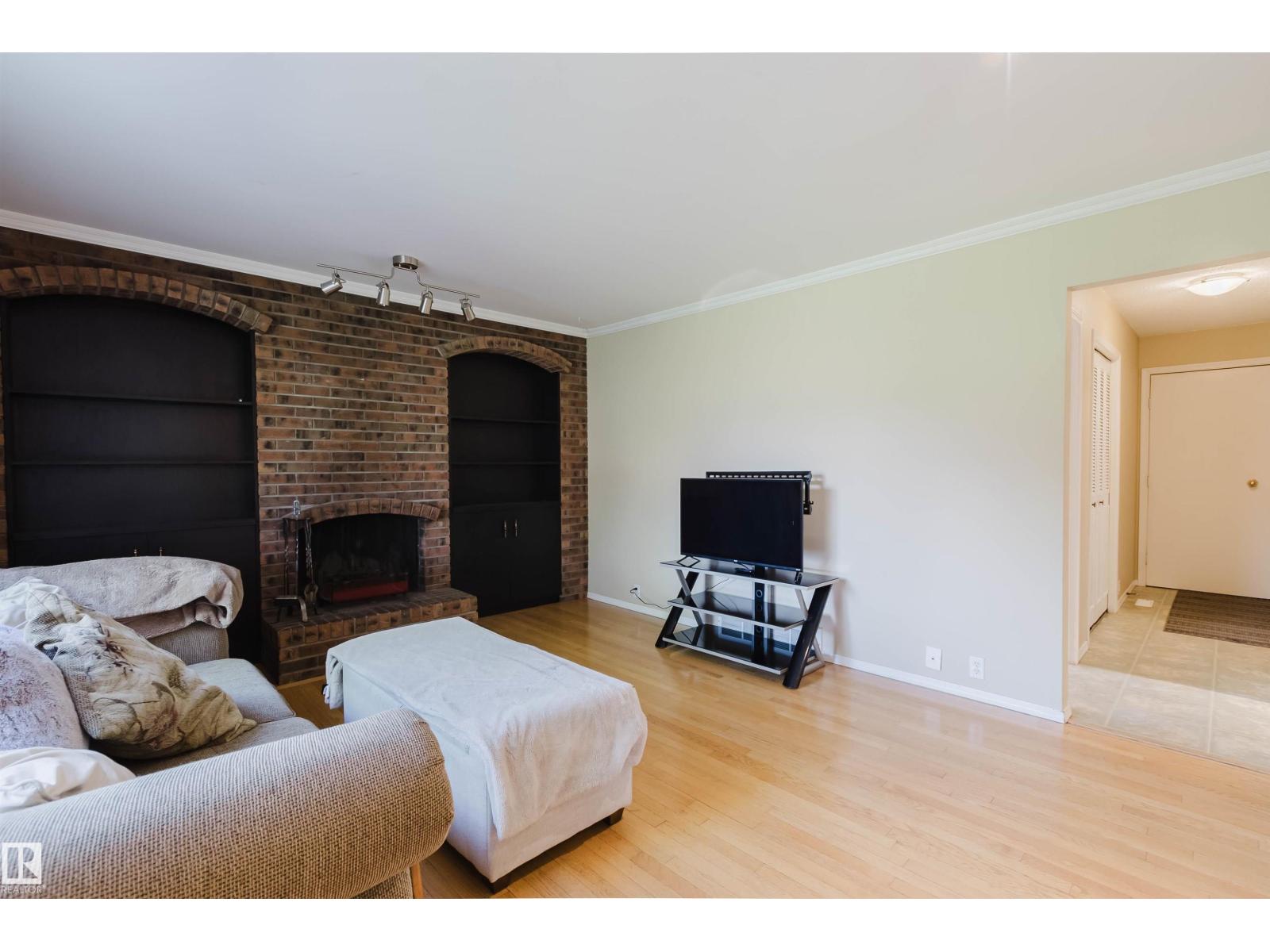 24 BRAESIDE CR - 33