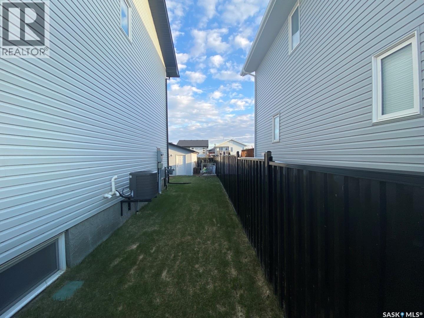 119 Reddekopp CRESCENT - 17