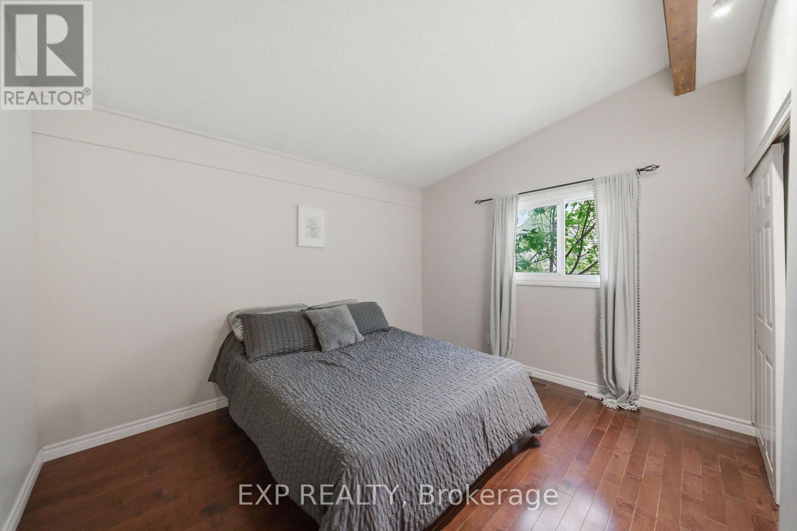 136 RESTHAVEN AVENUE - 19