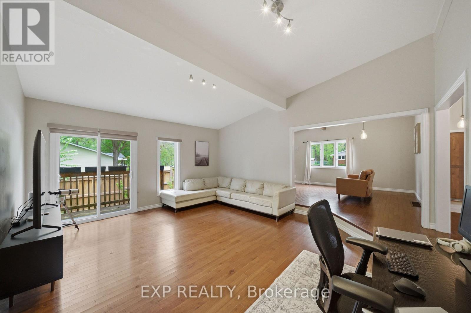 136 RESTHAVEN AVENUE - 6