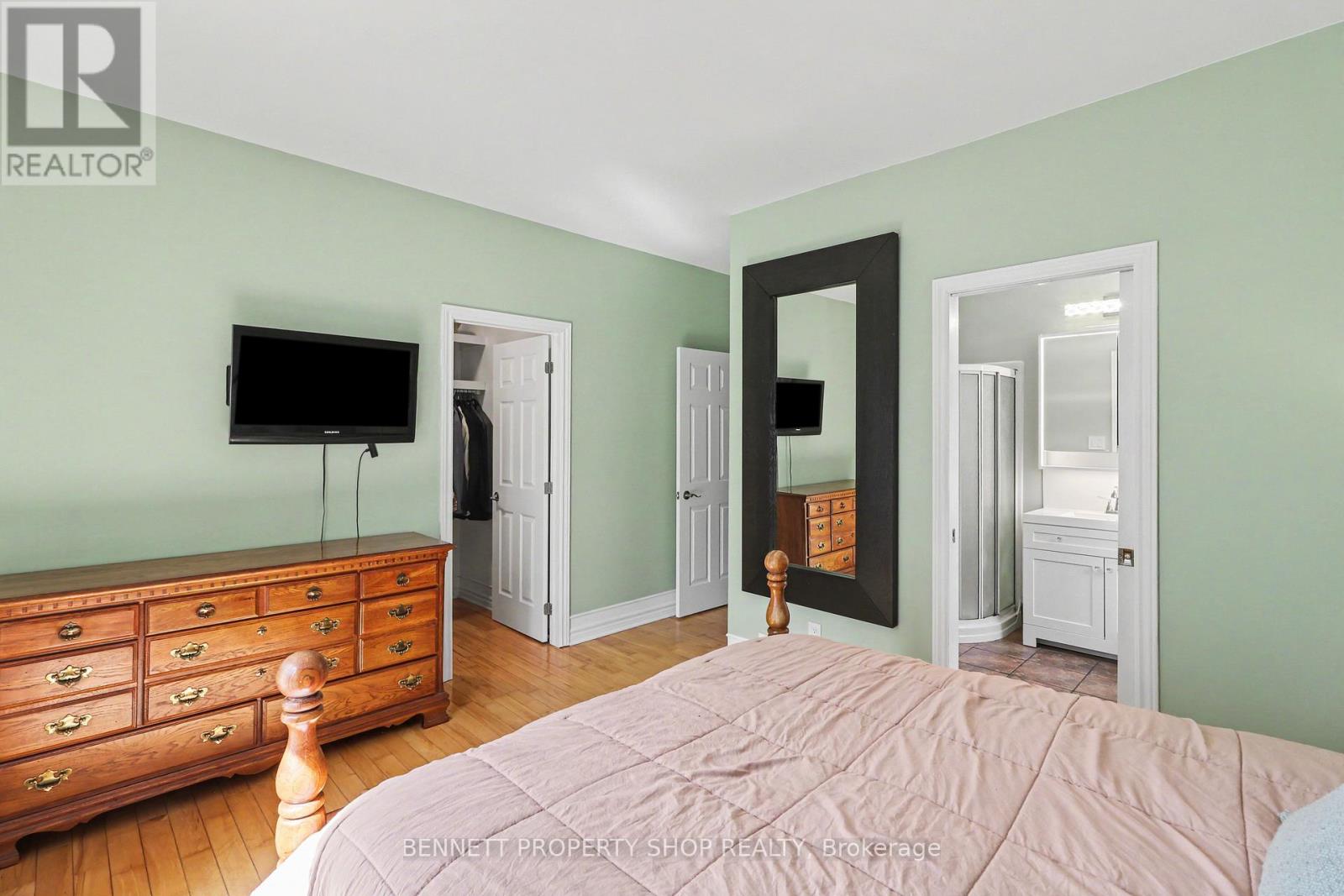 2030 KINGSLEY STREET - 11