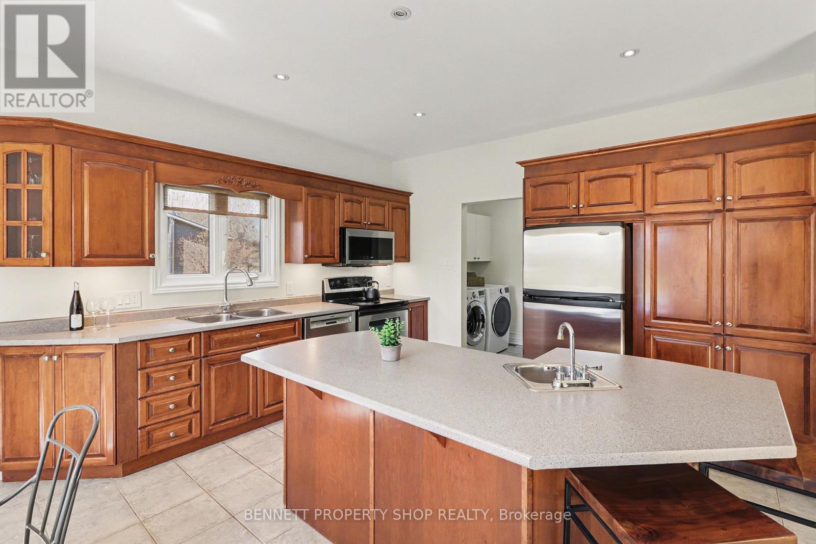 2030 KINGSLEY STREET - 4