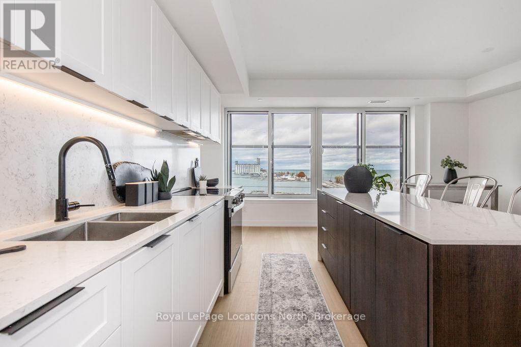 #523 31 HURON STREET - 16