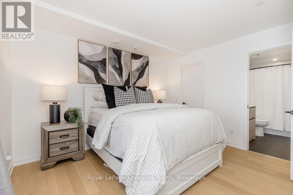 #523 31 HURON STREET - 20