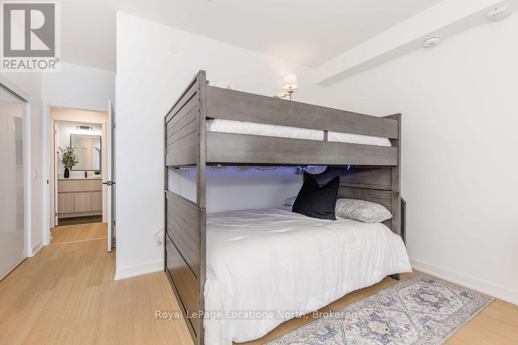 #523 31 HURON STREET - 22