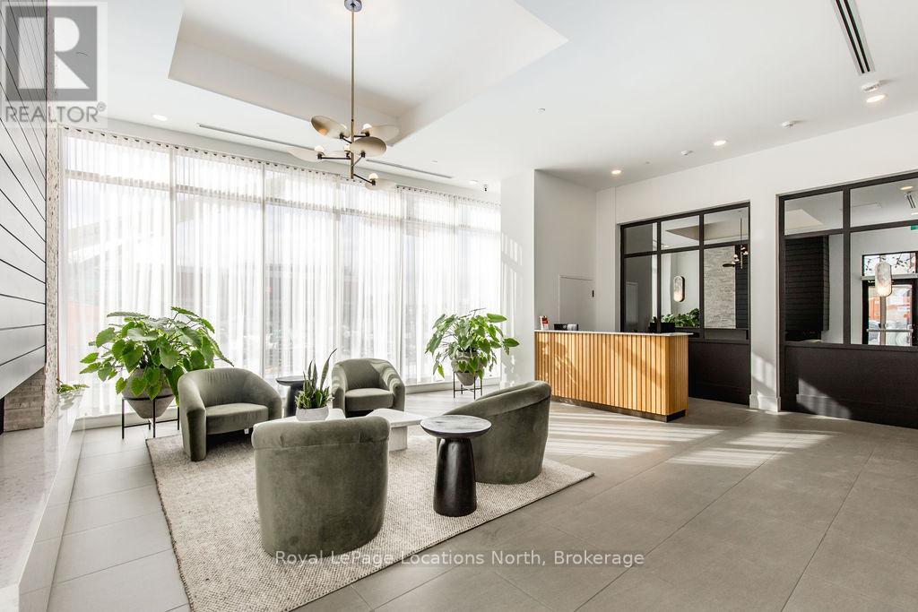 #523 31 HURON STREET - 4