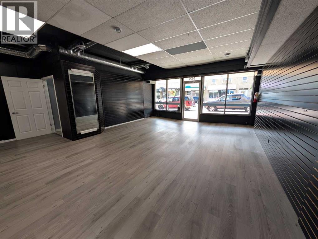 524 3 Street SE — photo 9