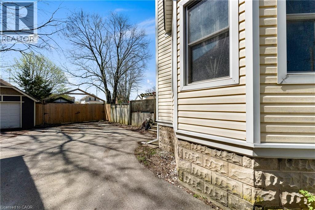 122 ELGIN Street - 9