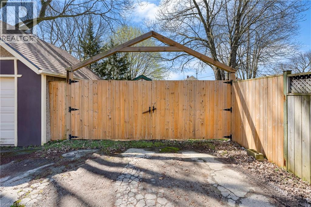 122 ELGIN Street - 10