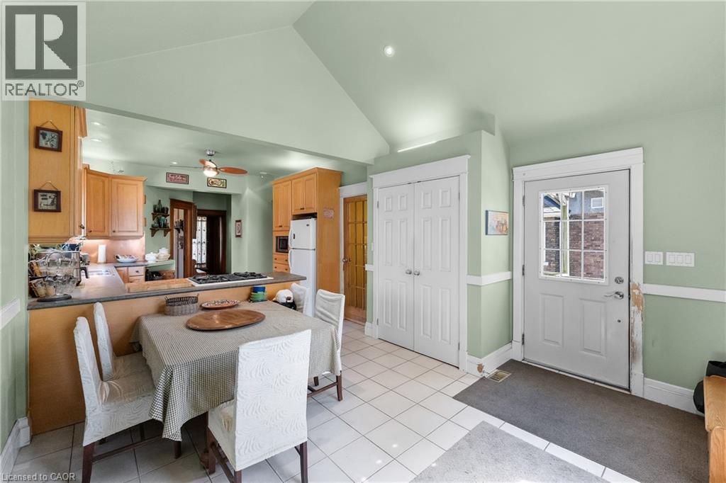 122 ELGIN Street - 35